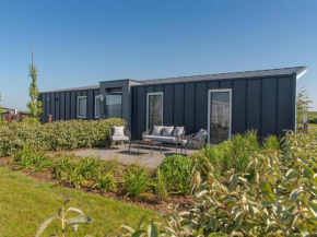 Comfortabel en modern ingericht huis met uitzicht op het meer 38